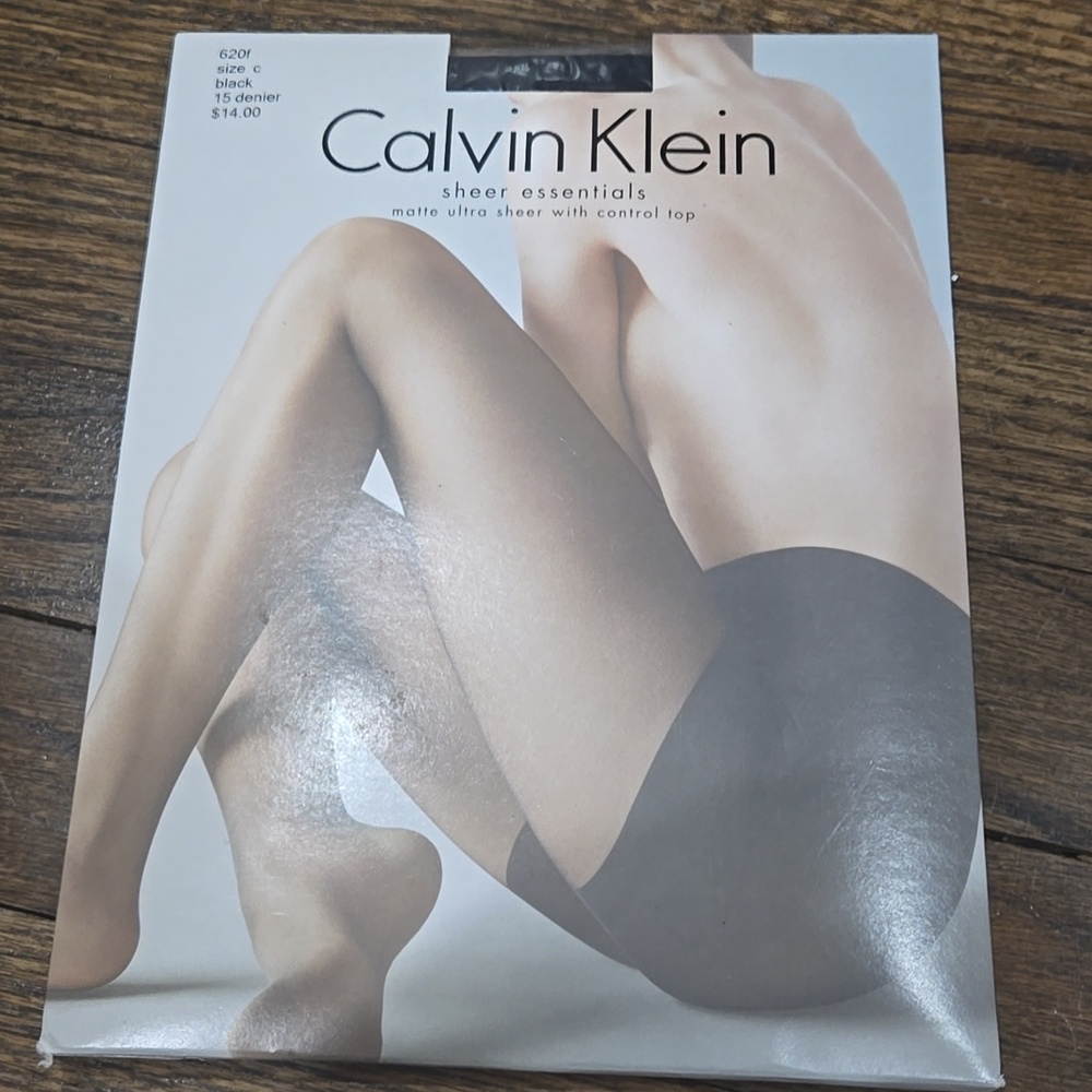 Calvin Klein Sheer Essentials Matte Ultra Sheer Control Top 620f Black C